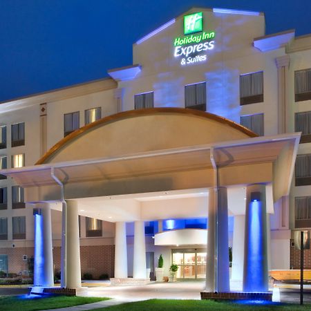 Holiday Inn Express Hotel & Suites Fredericksburg, An Ihg Hotel Exterior foto