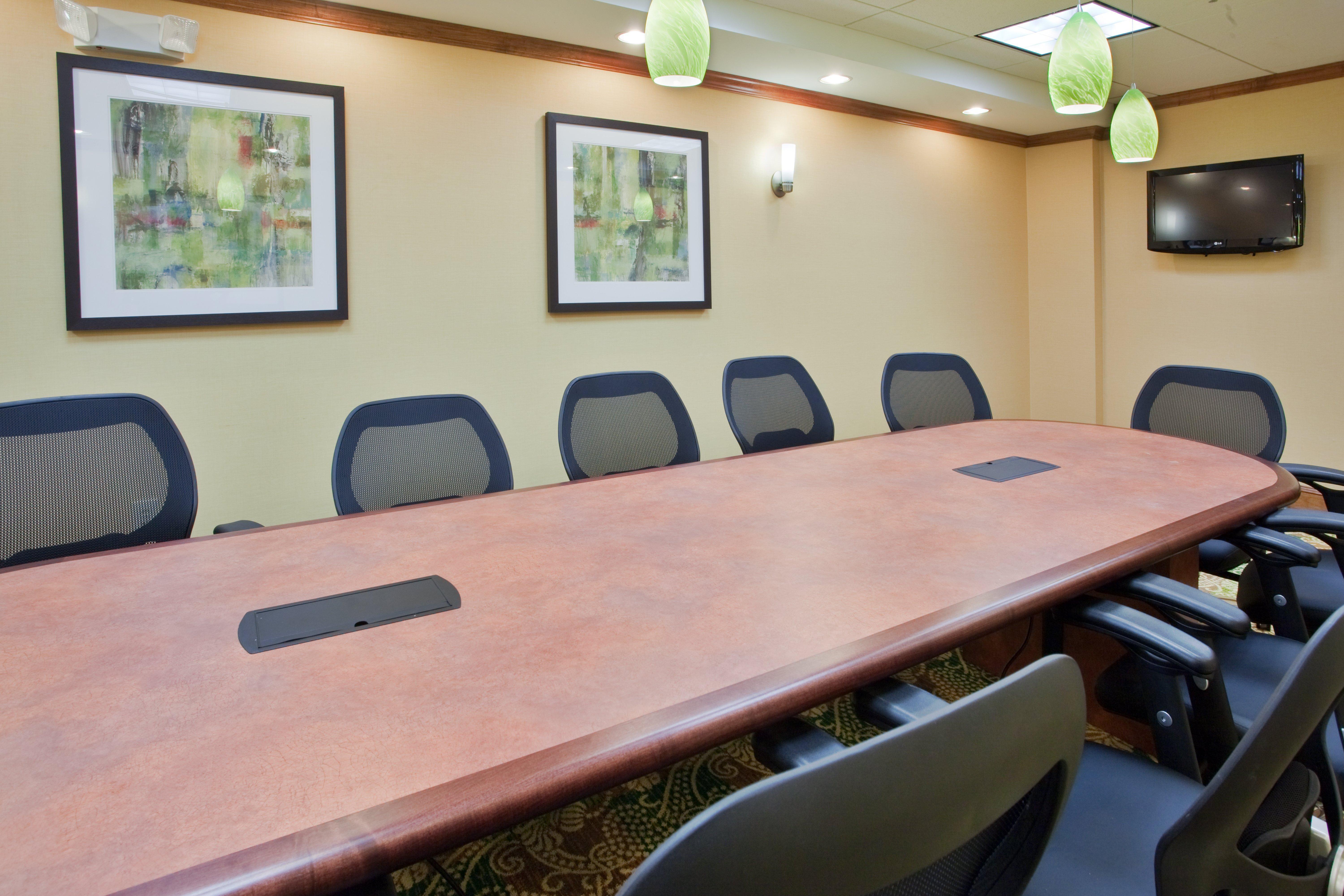 Holiday Inn Express Hotel & Suites Fredericksburg By Ihg Exterior foto