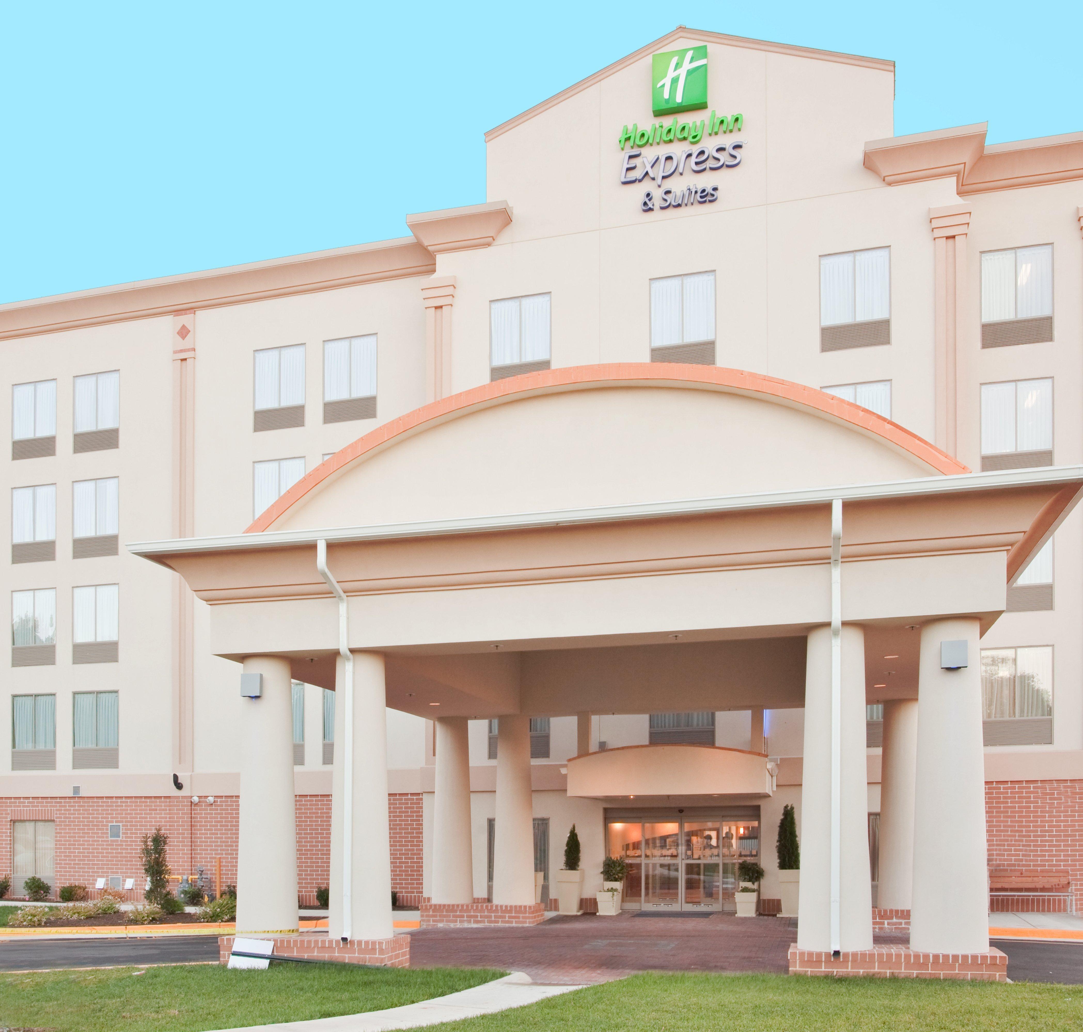 Holiday Inn Express Hotel & Suites Fredericksburg, An Ihg Hotel Exterior foto