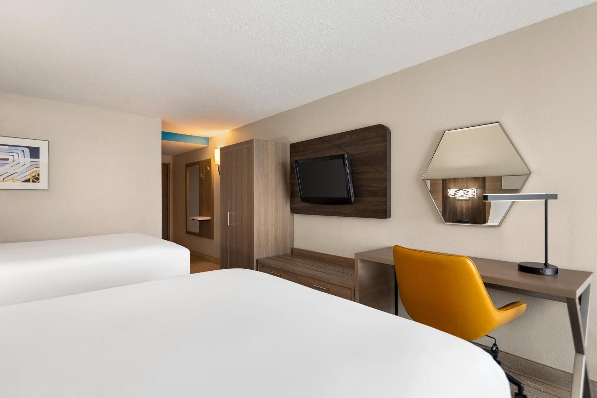 Holiday Inn Express Hotel & Suites Fredericksburg By Ihg Exterior foto
